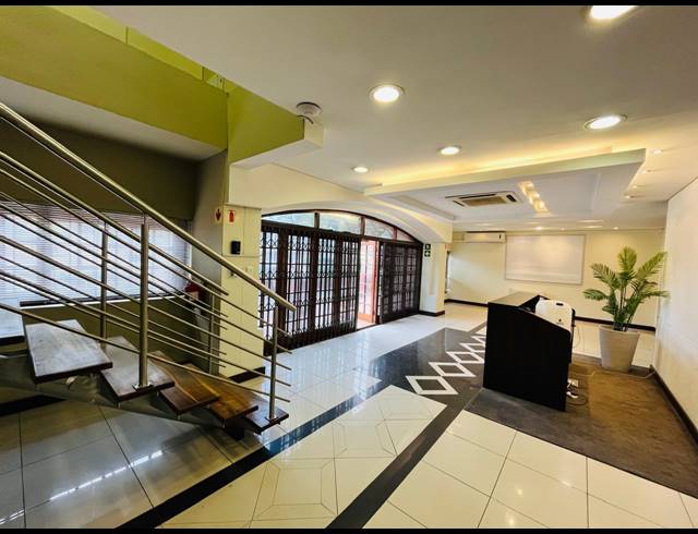 2,000M² OFFICE FOR SALE IN RANDJESPARK